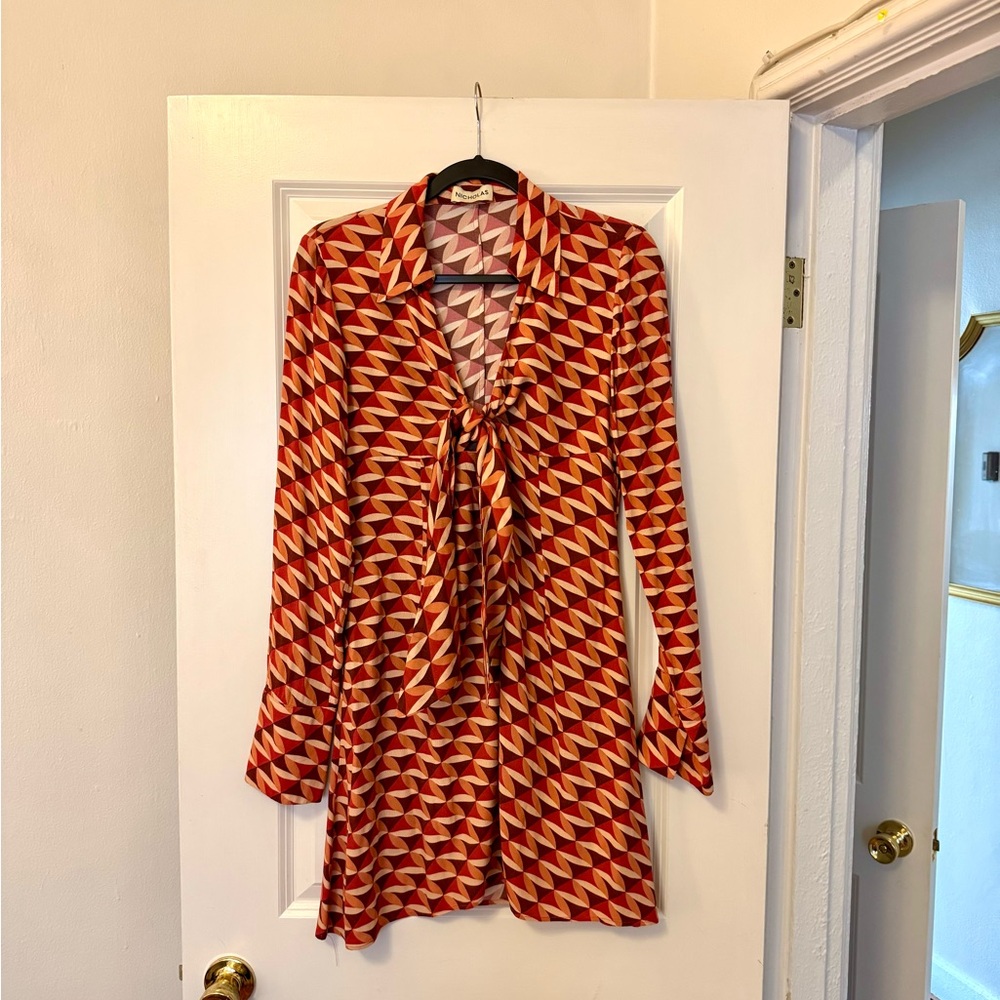NICHOLAS (Designer) Rust and Orange Geo Long Sleeve Dress w/tie - so flattering!